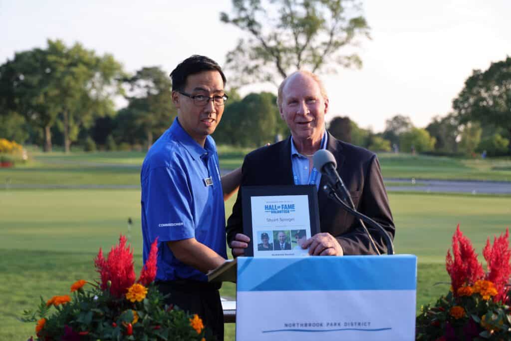 Park Board of Commissioner Edward Chao with 2022 Volunteer Hall of Fame inductee Stuart Spiegel at the 2023 Hall of Fame Induction Ceremony.